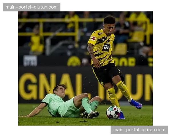 英超与主要裁判协会达成协议，下赛季将测试由AI提供实时数据的裁判员耳机提示系统